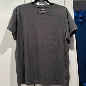 H&M dark grey crew neck tee